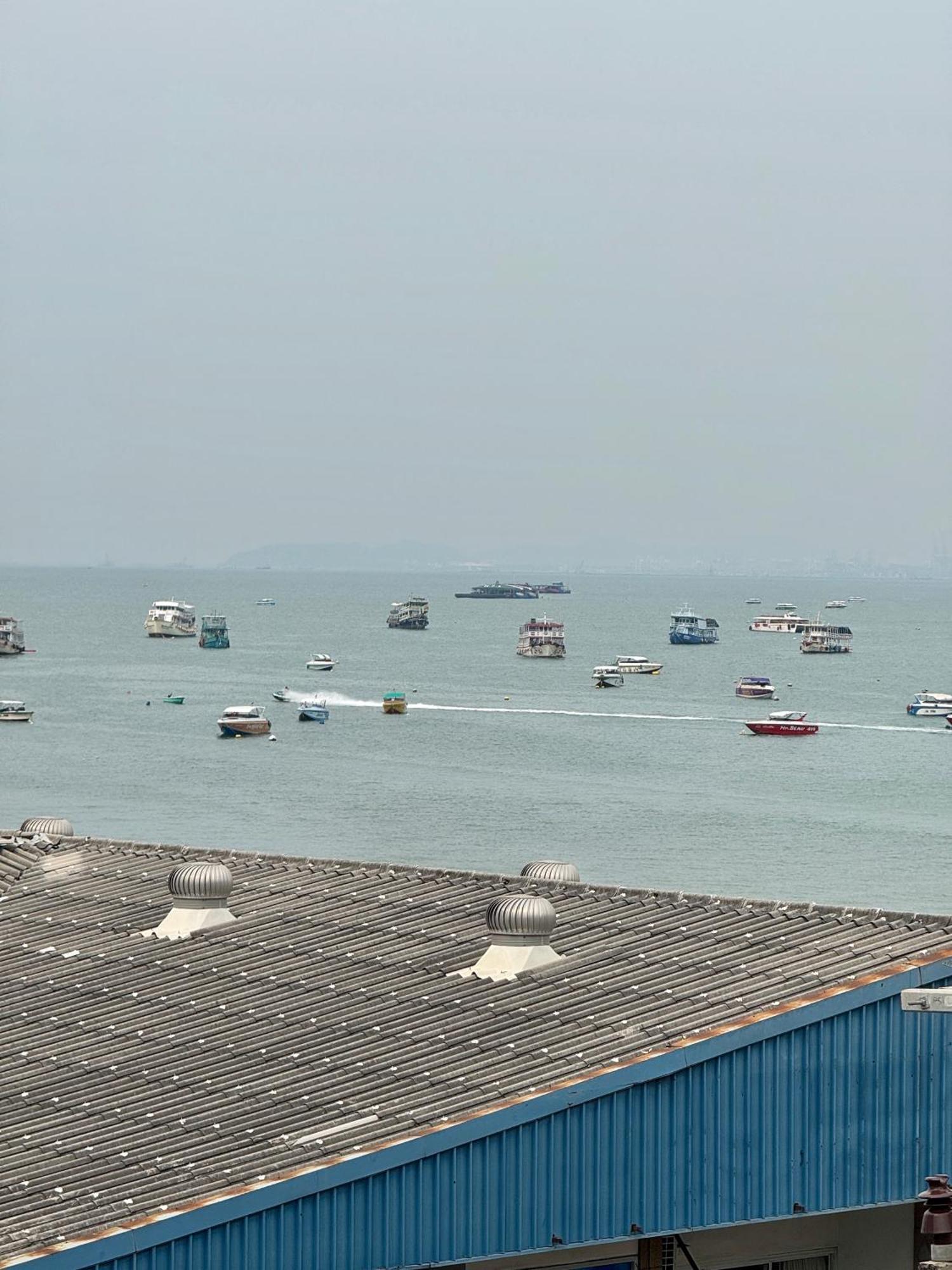 Pumpui Place Pattaya Eksteriør bilde